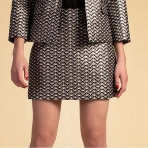 NEW WITH TAGS-Trina Turk Metallic Skirt. Size 4. Metallic